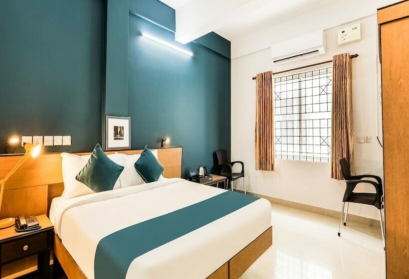 호텔 Silverkey Executive Stays 45762 Accadia Residency