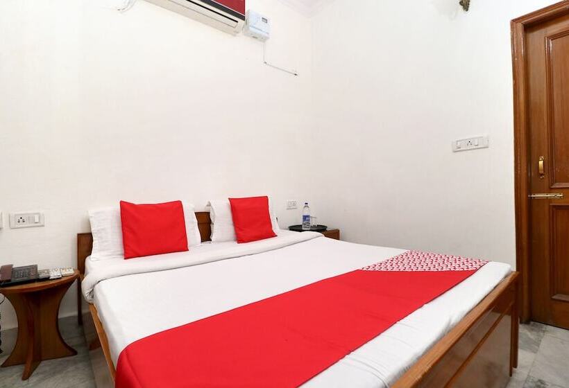 호텔 Singh's 11 By Oyo Rooms