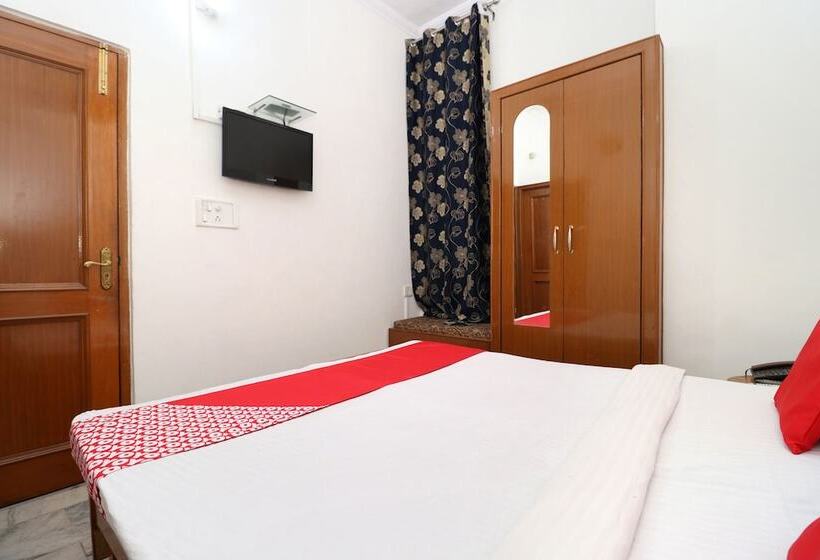 호텔 Singh's 11 By Oyo Rooms