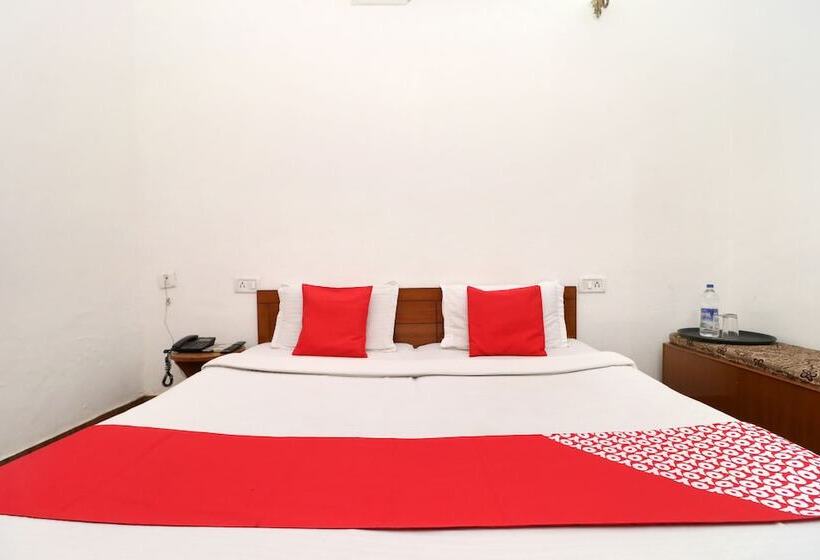 호텔 Singh's 11 By Oyo Rooms