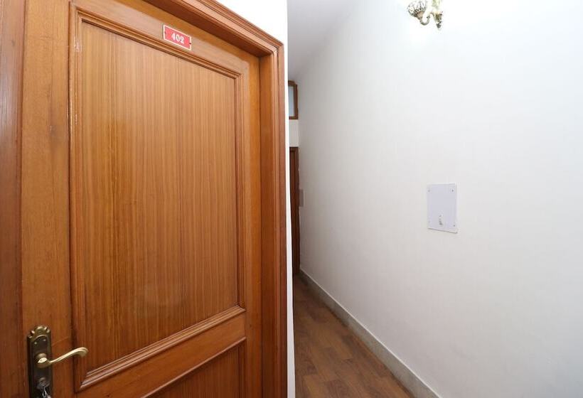 호텔 Singh's 11 By Oyo Rooms