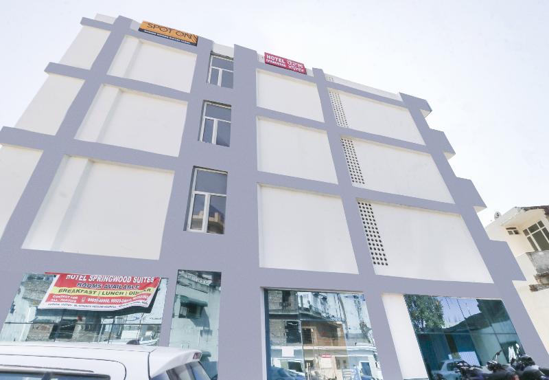 Super Hotel O Spring Woods Suites