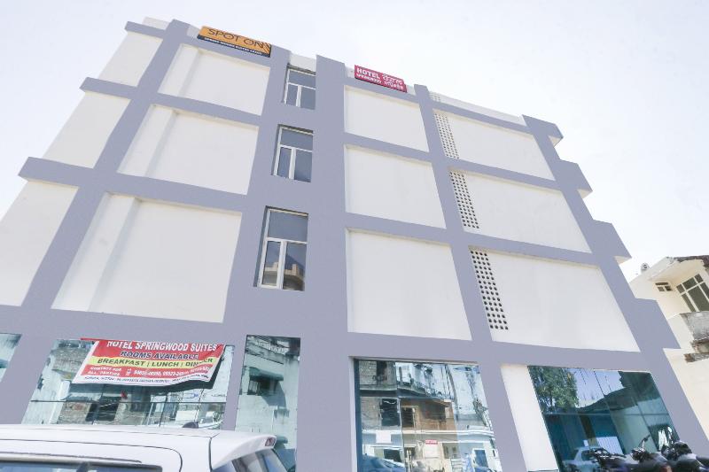 Super Hotel O Spring Woods Suites