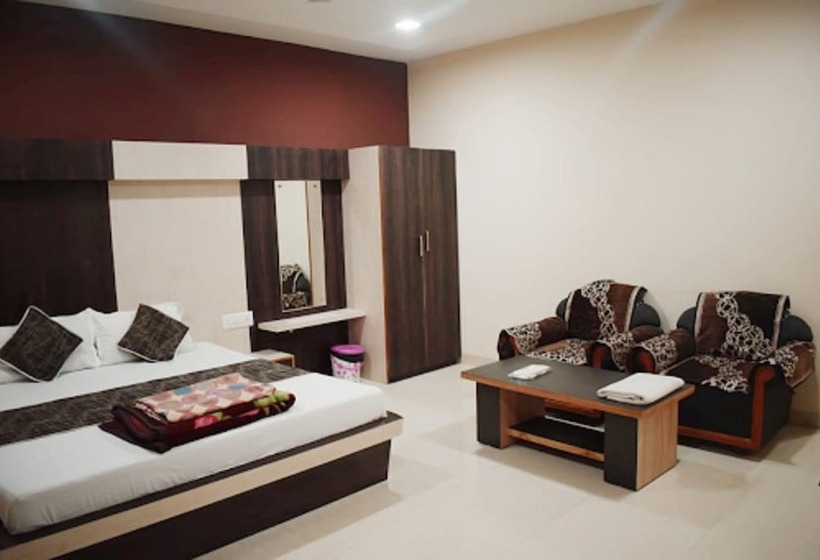 בית מלון כפרי Sri Ganpati Palace