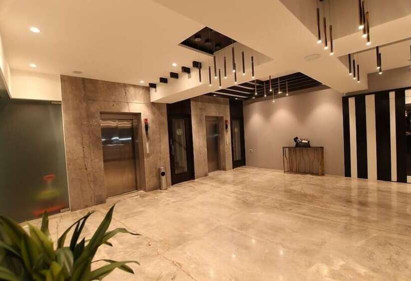 Отель Sri Sri Sri