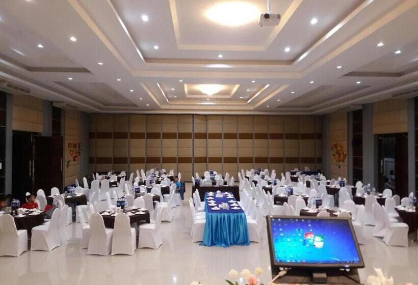 S Tawan Hotel & Convention