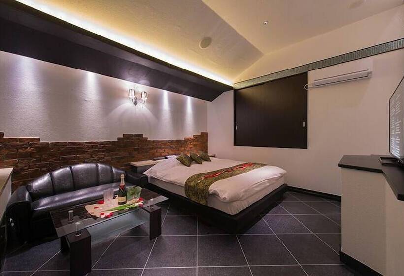 فندق Sweets   Adults Only