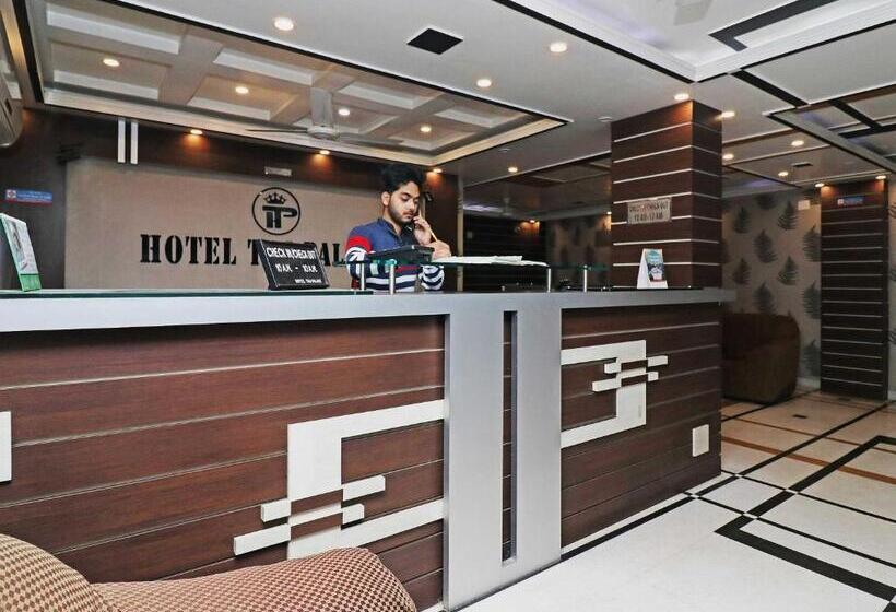 ホテル O Taj Palace