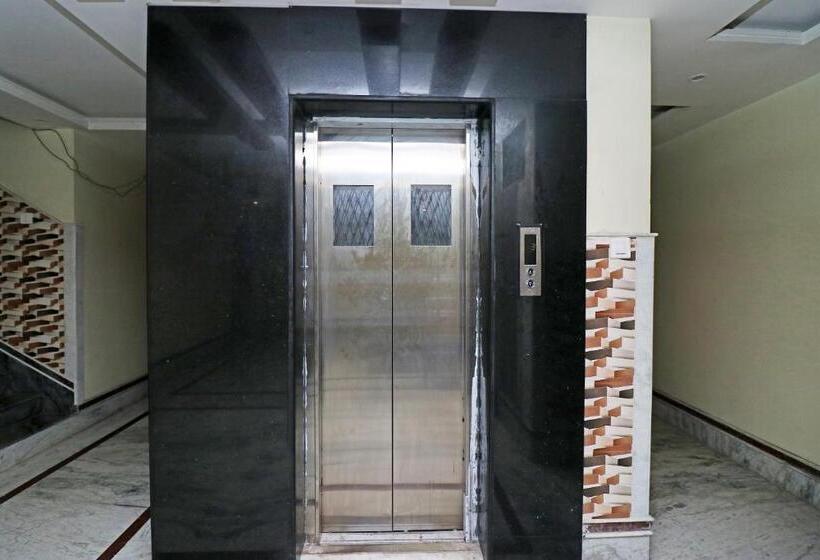 ホテル O Taj Palace