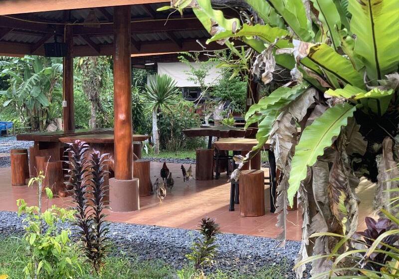 فندق Talaungjit Resort & Garden