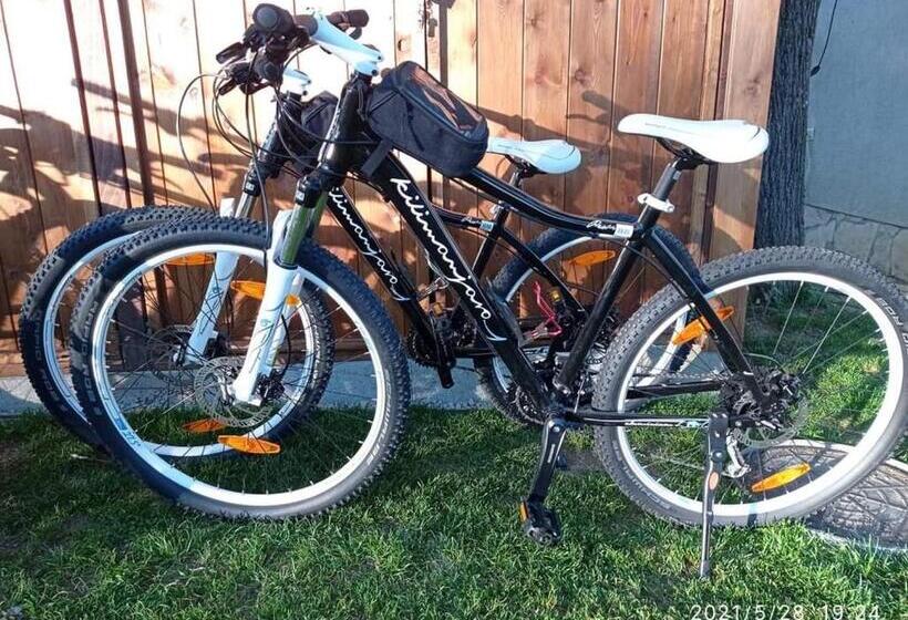 בית מלון כפרי Tesla's Gastro House Plitvice