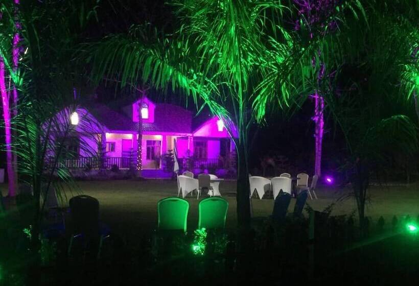 Отель The Brook Resort