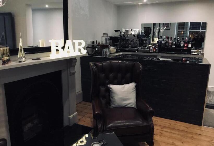 فندق The Chapel House