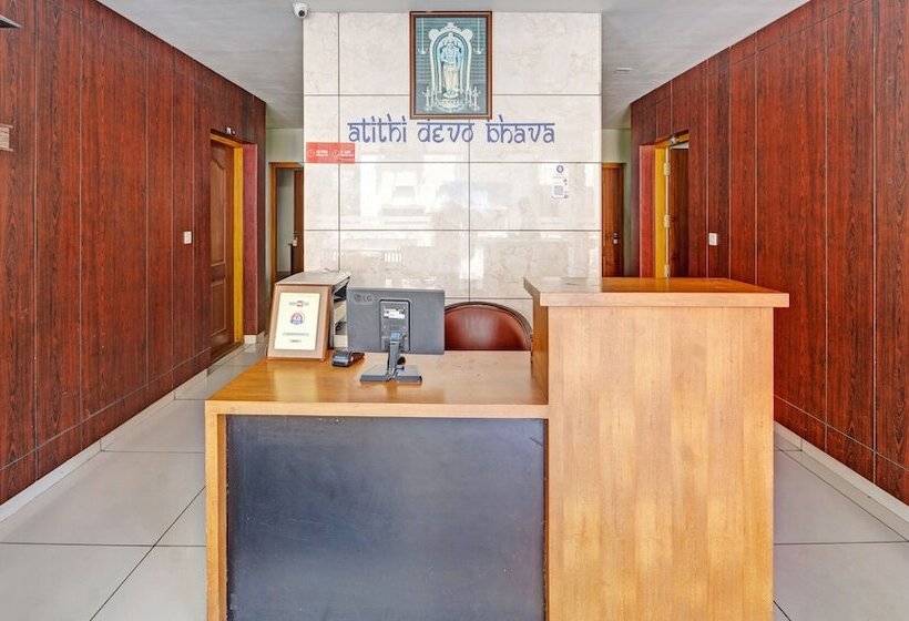 Hotel Treebo Sreepathi Nirmalyam   400 Mtr From Guruvayoor Temple