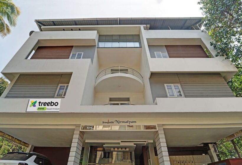 Hotel Treebo Sreepathi Nirmalyam   400 Mtr From Guruvayoor Temple