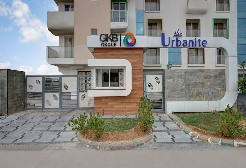 فندق Urbanite By Oyo Rooms