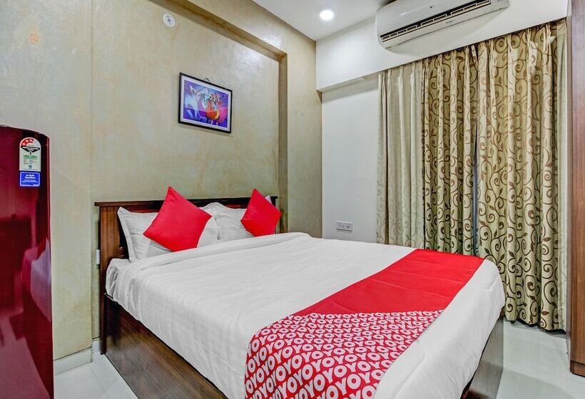 فندق Urbanite By Oyo Rooms