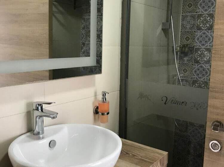 Отель Velmer