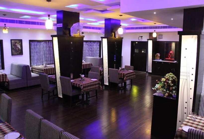 בית מלון כפרי Vinay Residency