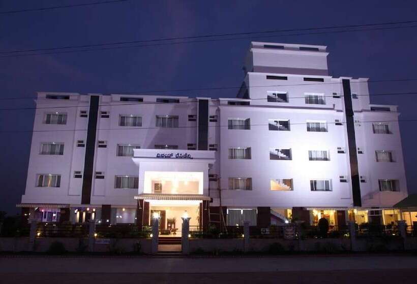 בית מלון כפרי Vinay Residency