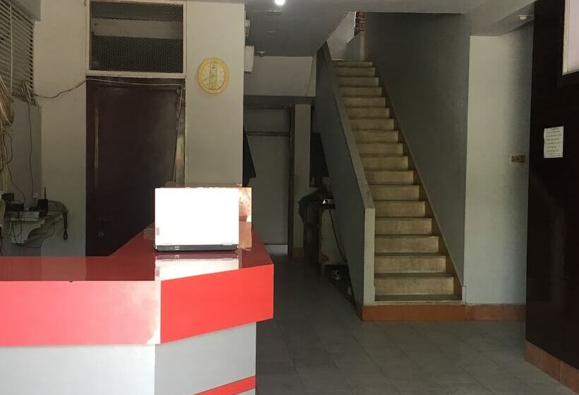 בית מלון כפרי White House