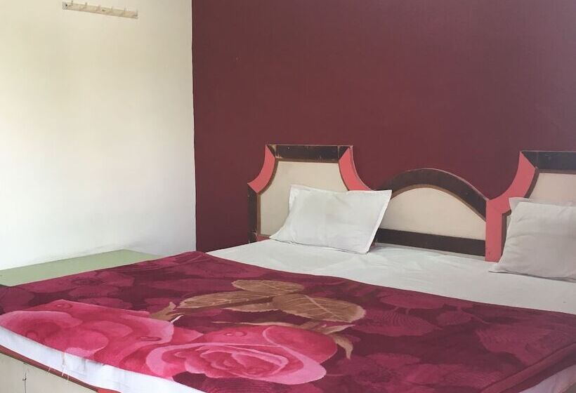 בית מלון כפרי White House