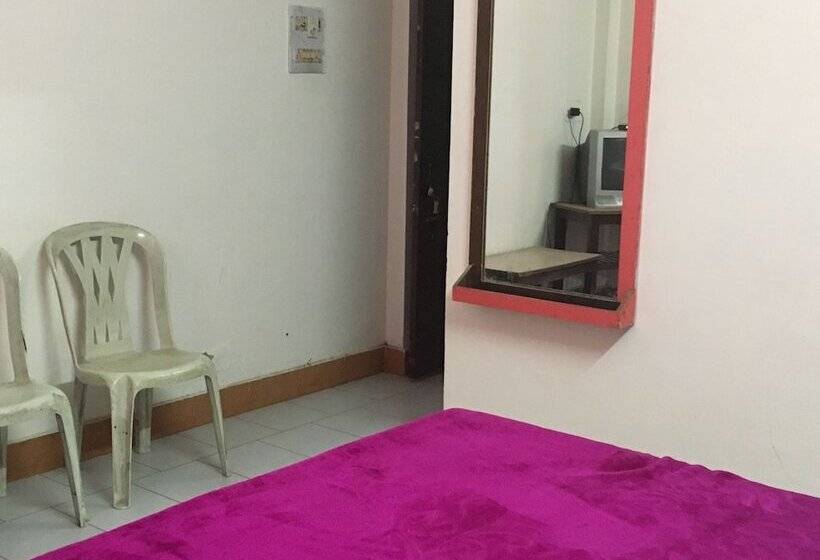 בית מלון כפרי White House