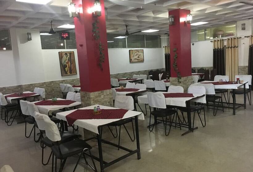 בית מלון כפרי White House