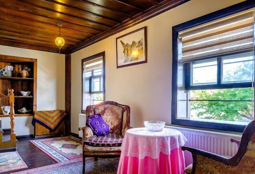 Konak Butik Hotel Papazin Evi