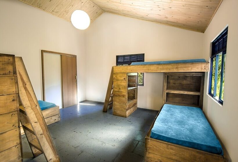 Maha Ashram Búzios Hostel