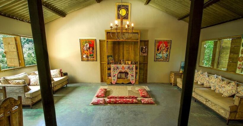 Maha Ashram Búzios Hostel