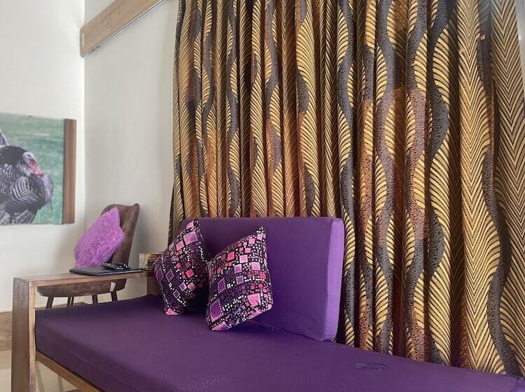 پانسیون Accruase Paradise