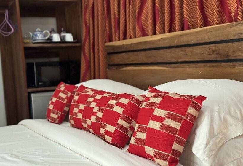 پانسیون Accruase Paradise