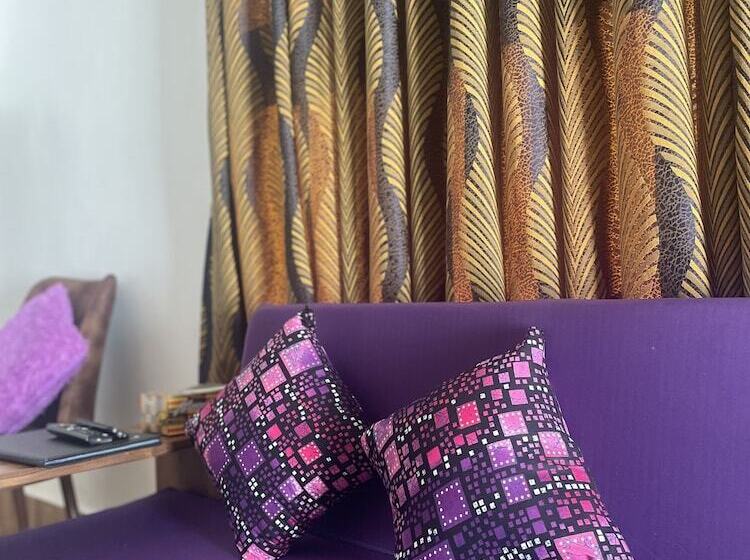 پانسیون Accruase Paradise