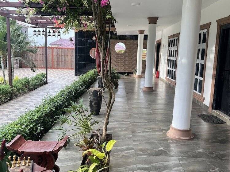 پانسیون Accruase Paradise