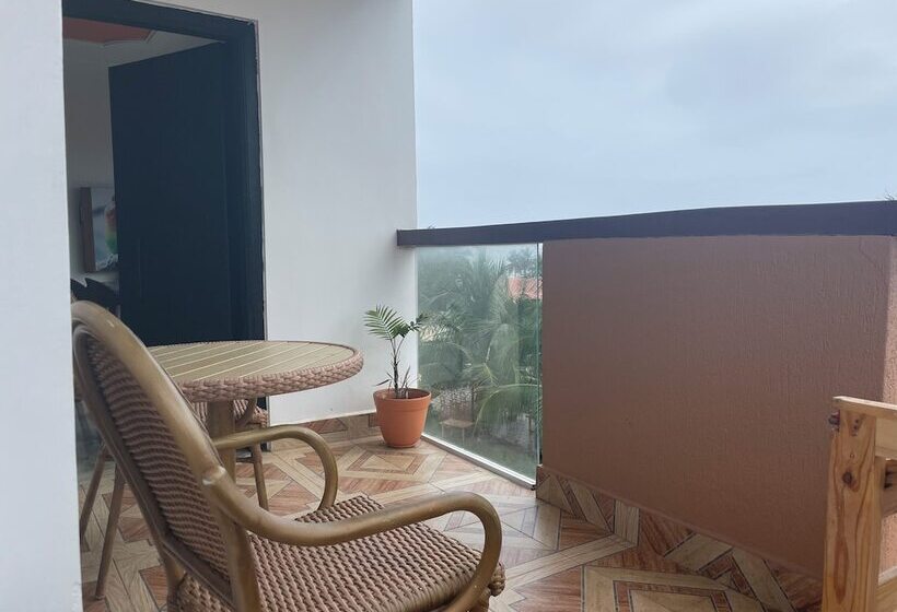 پانسیون Accruase Paradise