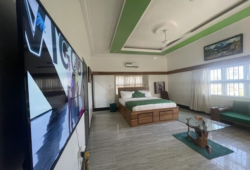 پانسیون Accruase Paradise