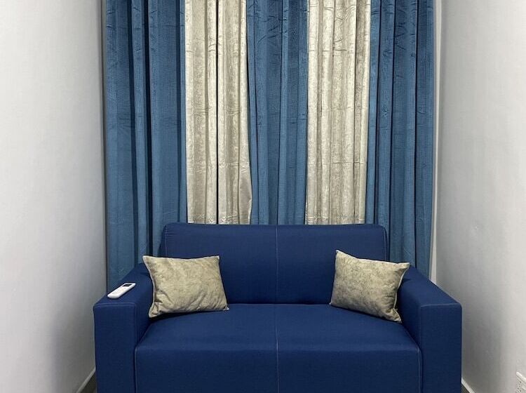 پانسیون Accruase Paradise