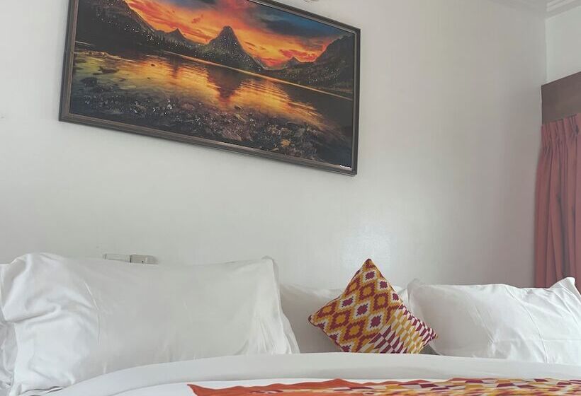 پانسیون Accruase Paradise