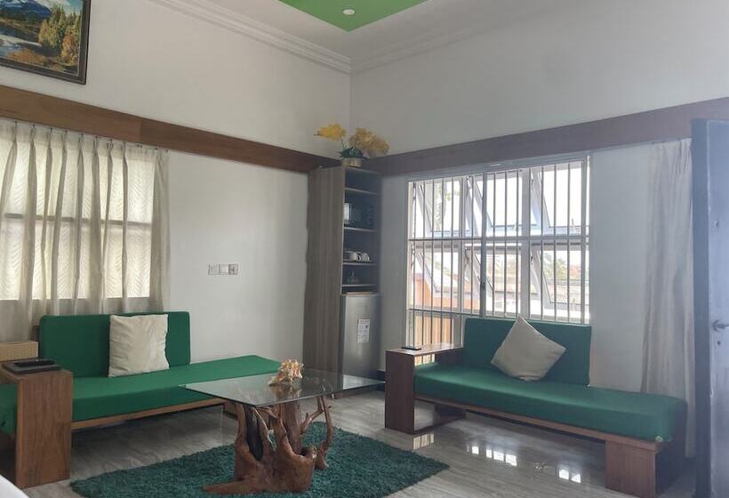 پانسیون Accruase Paradise