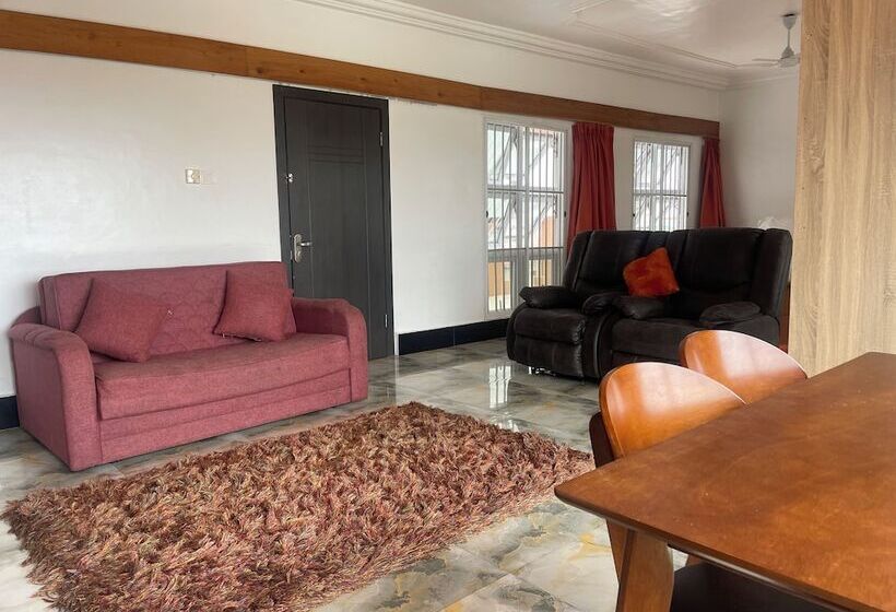 پانسیون Accruase Paradise