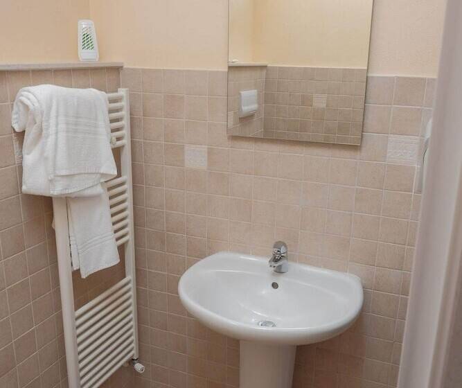 بنسيون Affittacamere Casapaterra