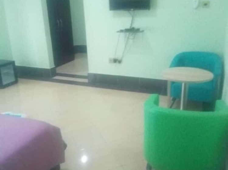 פנסיון Ama Serwaa Lodge