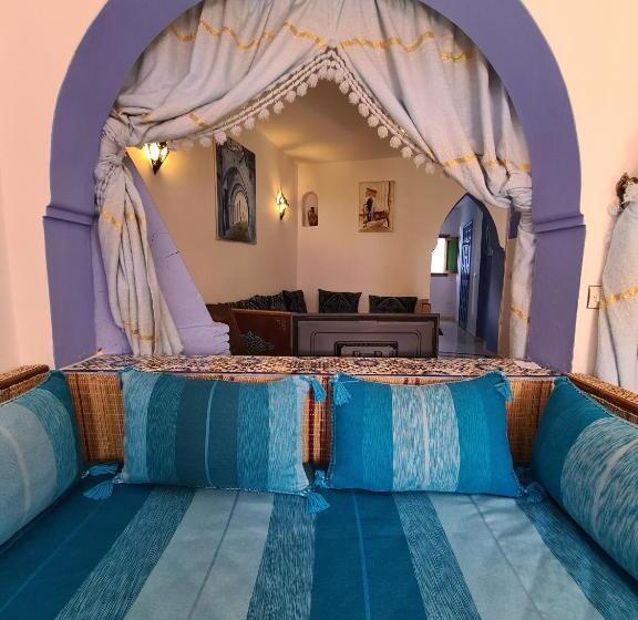 پانسیون Casa Blue Star