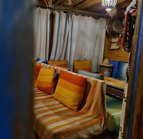 پانسیون Casa Blue Star