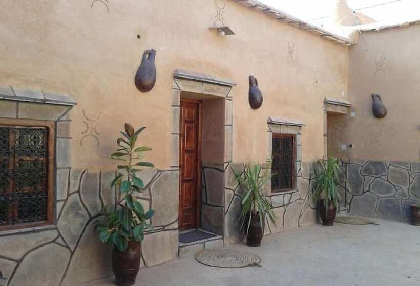 بنسيون Dar Ait Hmid Zagora