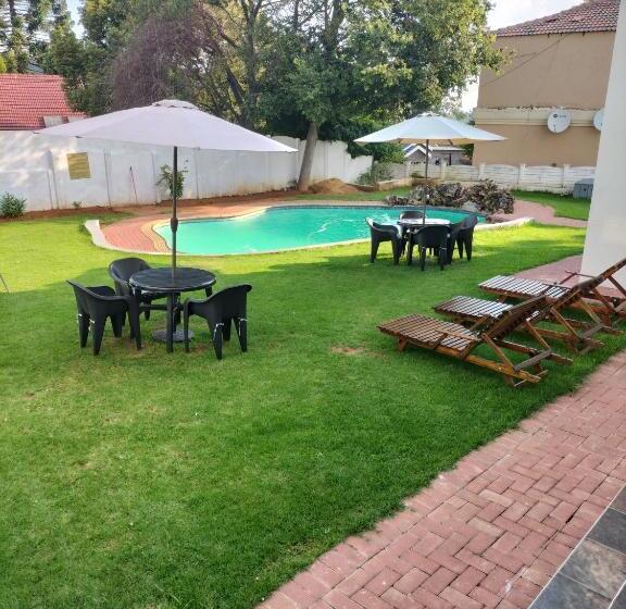 膳宿费 Ecotel Southgate