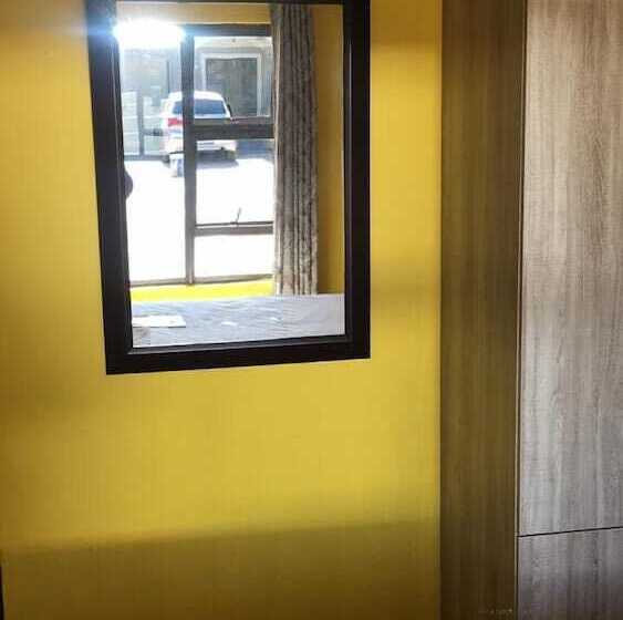 ペンション Elson Lodge