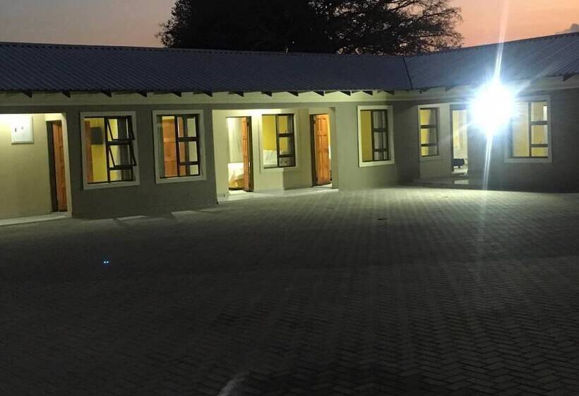 ペンション Elson Lodge