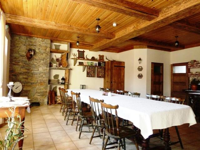 ペンション Gościniec Dworski W Ropie   Pokoje Gościnne